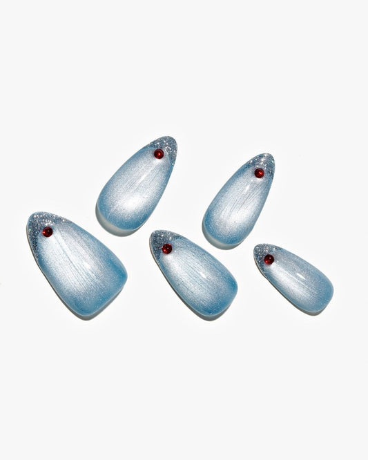 Cat Eye / Crisp Blue — Handmade Nails - kosbling-kb-design-reference