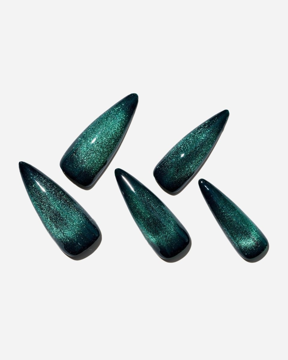 Cat Eye / Emerald / Long Stiletto — Handmade Nails - kosbling-kb-design-reference