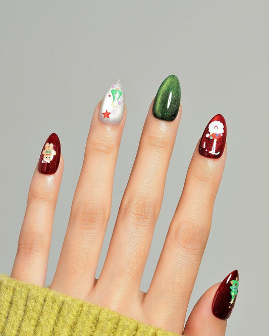 Cat Eye / Festive Fizz / Short Almond — Handmade Nails - kosbling-kb-design-reference