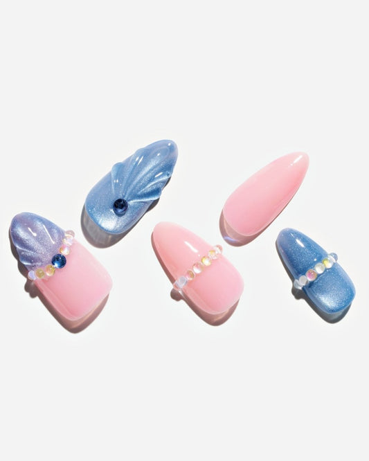Cat Eye / Icy Pink Glow — Handmade Nails - kosbling-kb-design-reference