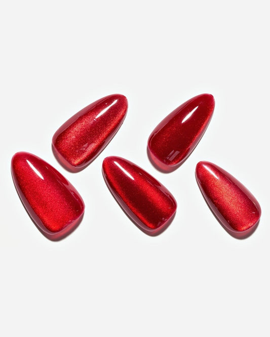 Cat Eye / Jolly Red — Handmade Nails - kosbling-kb-design-reference