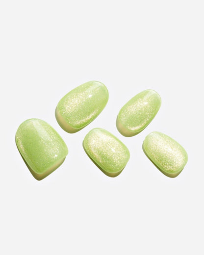 Cat Eye / Mint Gelato — Handmade Nails - kosbling-kb-design-reference