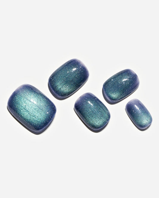 Cat Eye / Seafoam Sparkle — Handmade Nails - kosbling-kb-design-reference