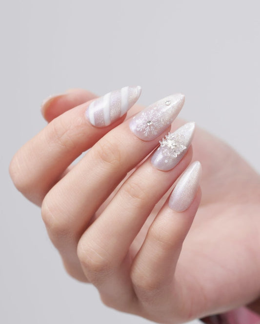 Cat Eye / Winter Radiance — Handmade Nails - kosbling-kb-design-reference