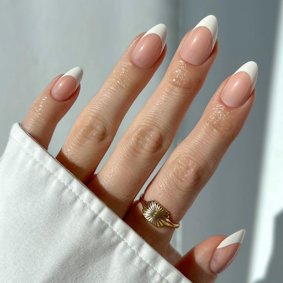 KOSBLING nail studio — Glossy / Simple White