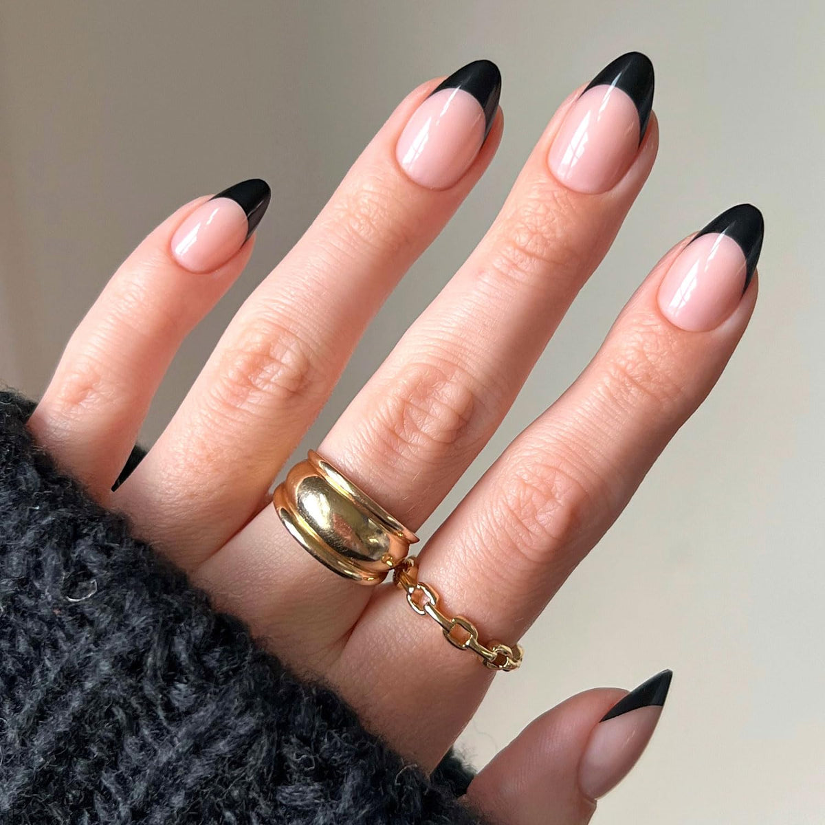 KOSBLING nail studio — Glossy / Simple Black