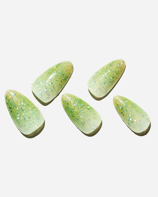 Thermo / Pale Green — Handmade Nails - kosbling-kb-design-reference
